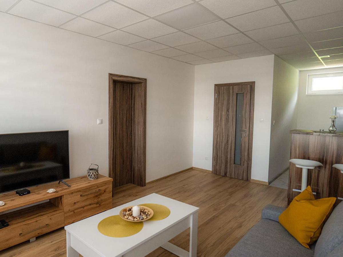 Kaluža Apartmany Motocentrum المظهر الخارجي الصورة